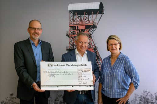 Scheckübergabe an den Kreis Heinsberg